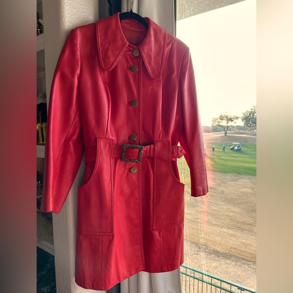 Vintage Made in Canada Red Leather Gold button and buckle size 13/14 size M - Picture 1 of 16